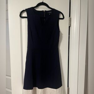 Navy + White trim dress with V top. Size extra small!!